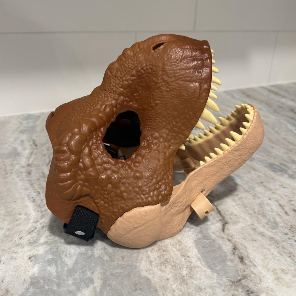 Jurassic Park World Tyrannosaurus Rex Dinosaur Mask T-Rex Moving Jaw Mattel 2017